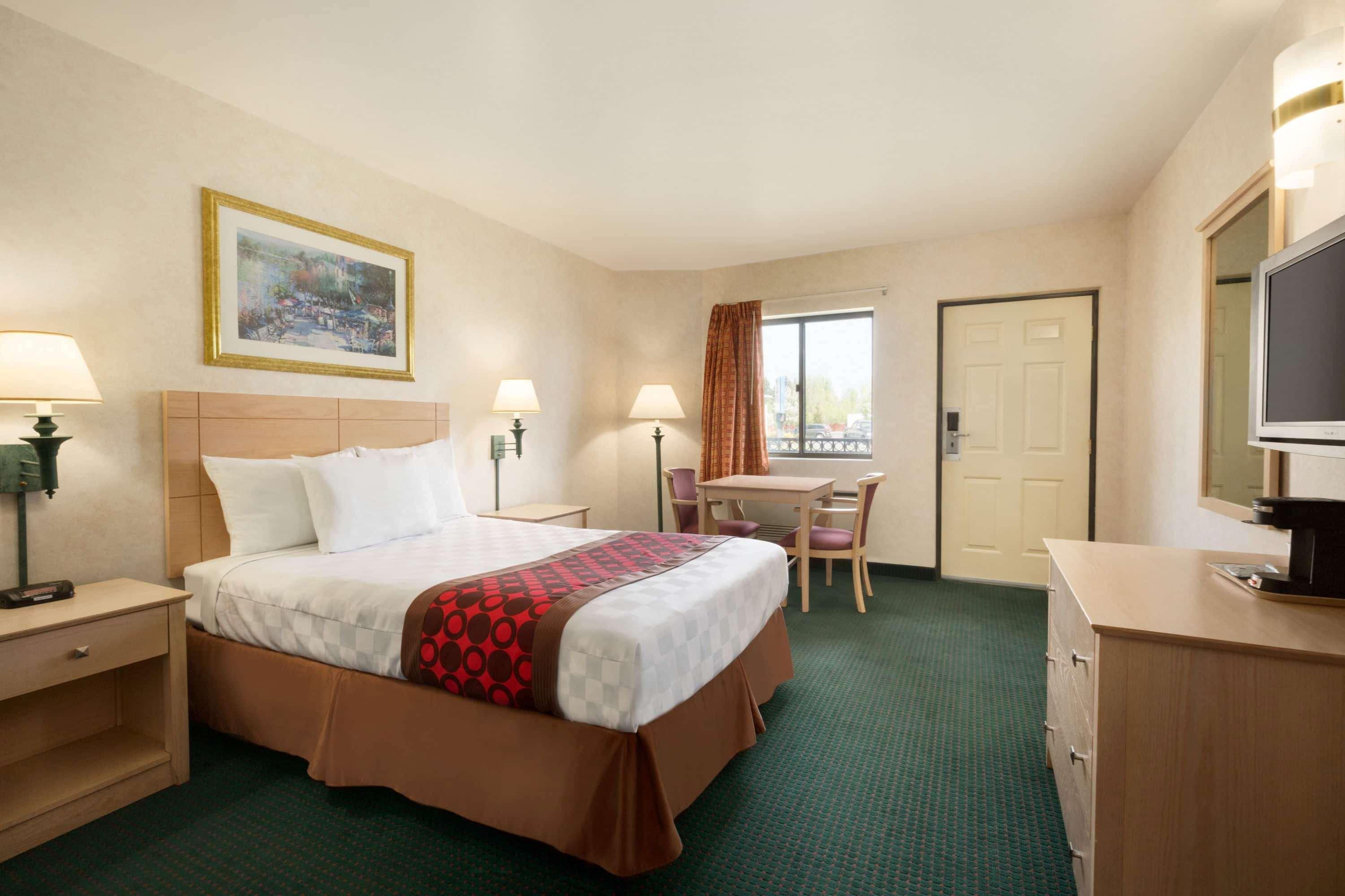 Travelodge By Wyndham Niagara Falls - New York Екстер'єр фото