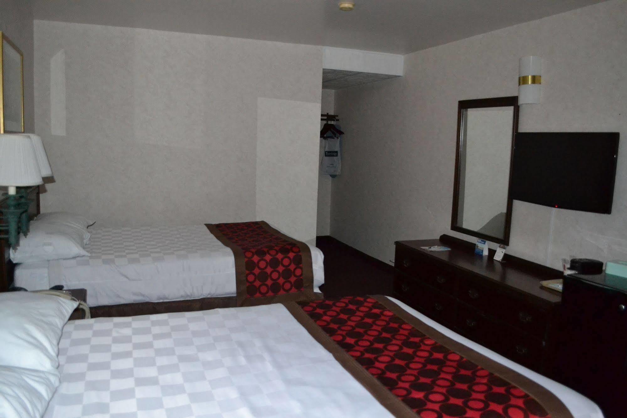 Travelodge By Wyndham Niagara Falls - New York Екстер'єр фото